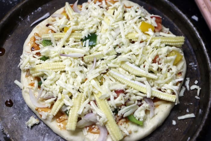 veg pizza recipe, how to make vegetable pizza | Best veg pizza